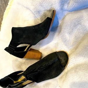 Comfortable heels to wear all day Black size 7.5